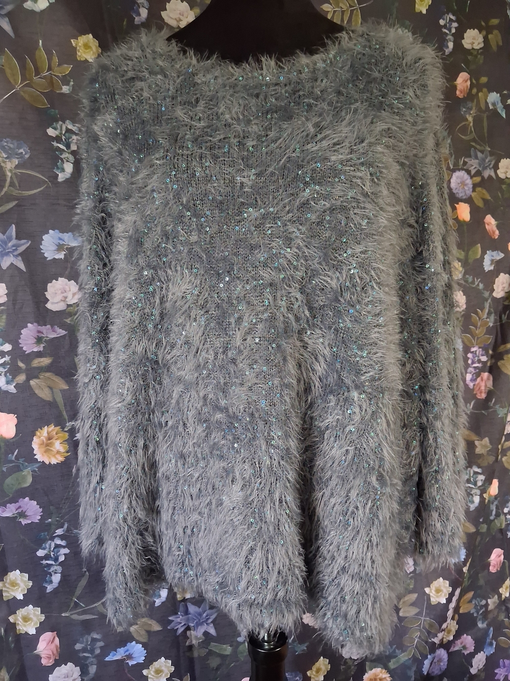 Sequin-Embellished Fuzzy Crewneck Sweater - Gray